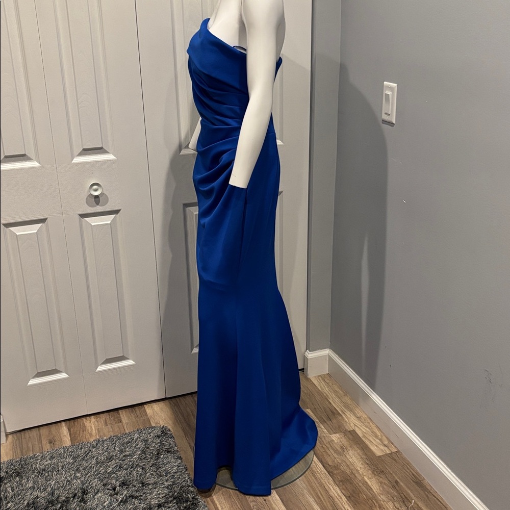 NWOT Eliza J off shoulder cobalt scuba gown - Picture 8 of 12